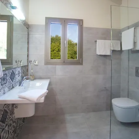 Villa Vryonis By Vintage Travel *