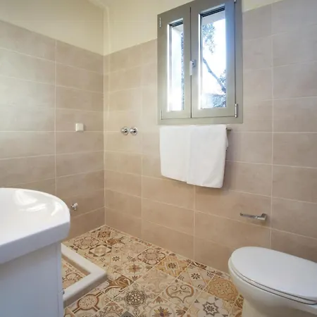 Villa Vryonis By Vintage Travel *
